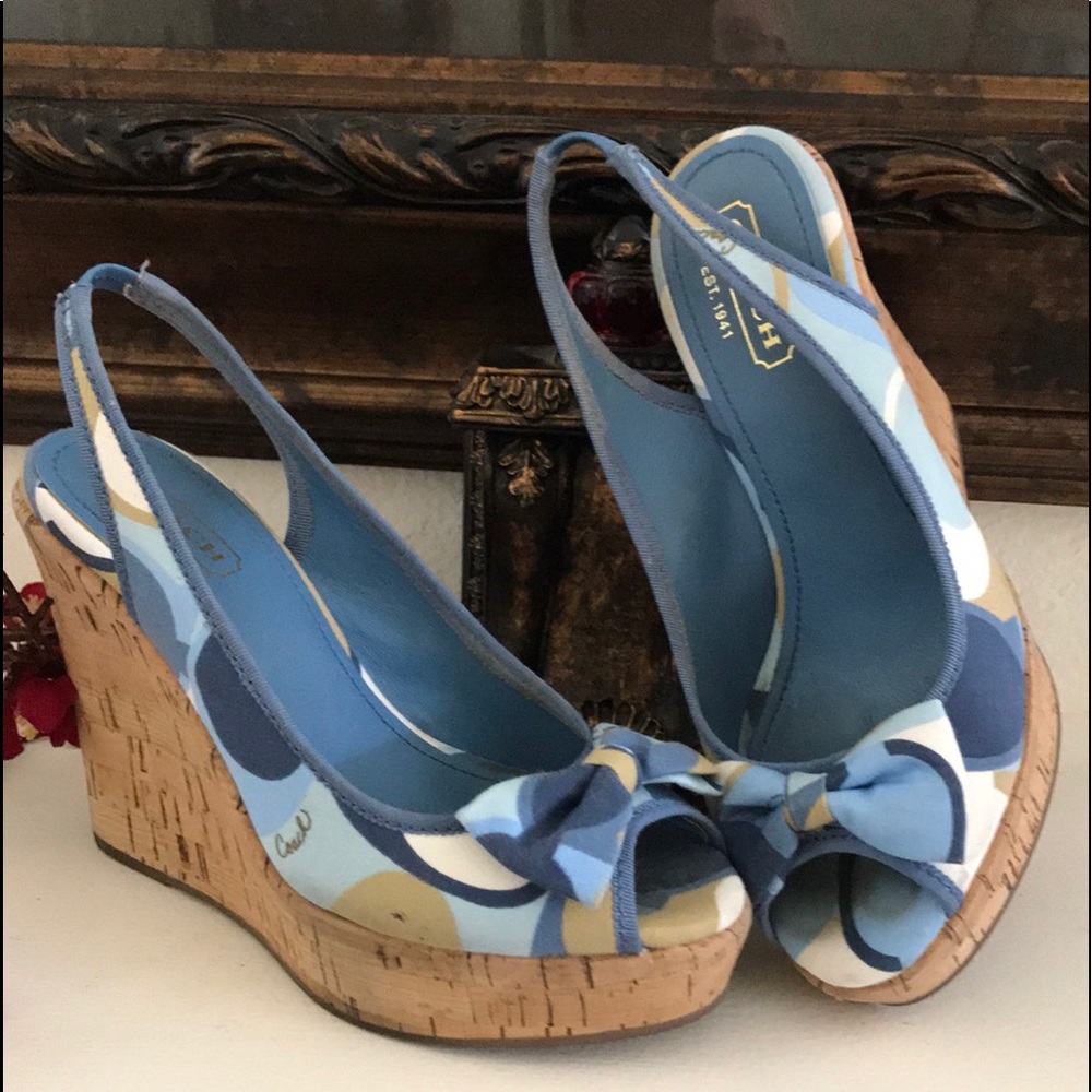 COACH wedges blue colors/white combination 🔥